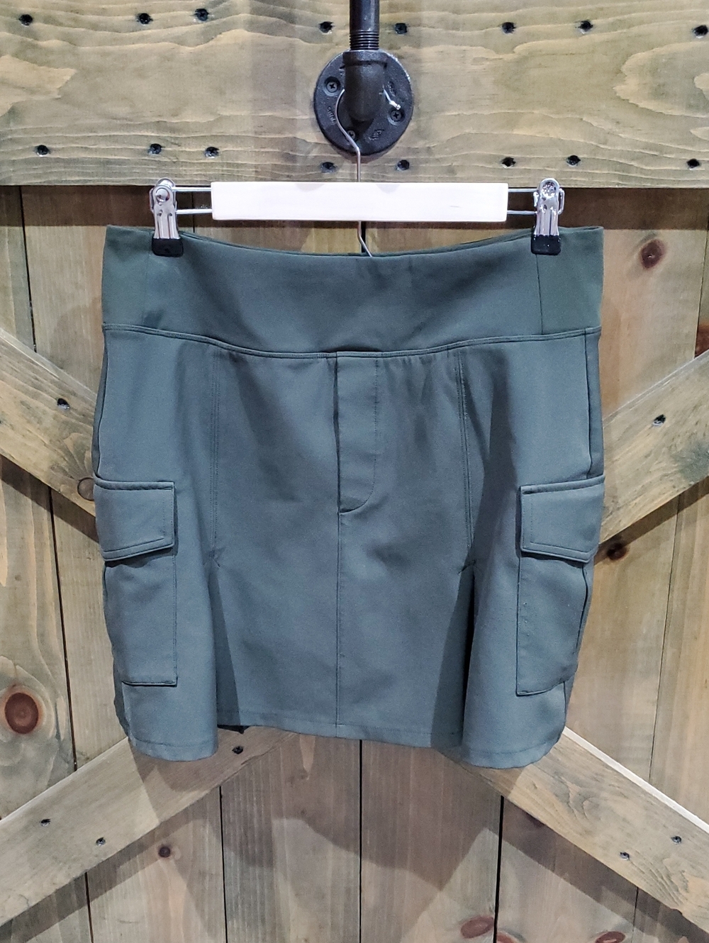Athleta Olive Green Active Skirt Army Sporty Athleisure Yoga Fitness Workout